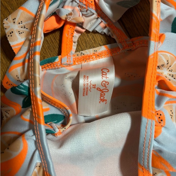 Cat & Jack swimsuit girls size 2t - Picture 3 of 3